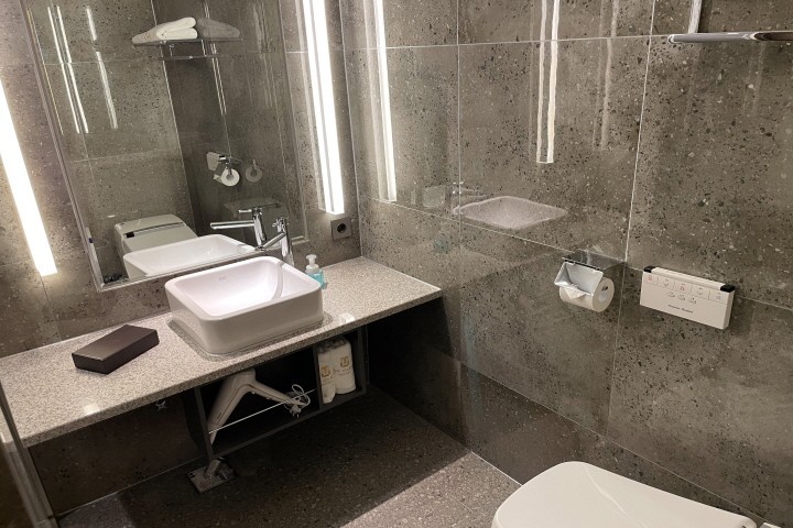 https://yaimg.yanolja.com/v5/2025/01/07/02/677c920df161a6.35483977.jpg