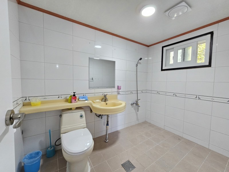 https://yaimg.yanolja.com/v5/2025/01/08/01/677dd8b7b56872.55567687.jpg