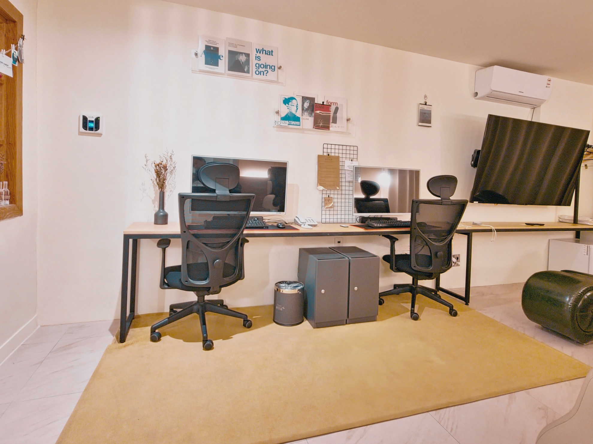 room detail thumbnail 2