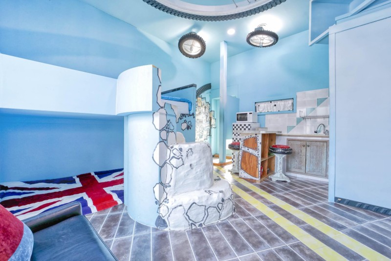 room detail thumbnail 1