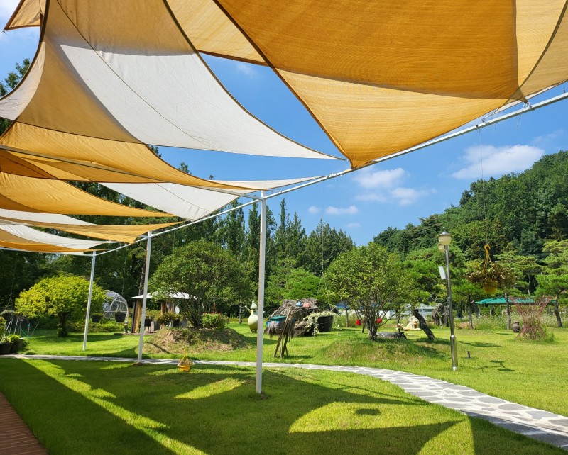 https://yaimg.yanolja.com/v5/2025/01/09/01/677f2c63993f38.92646282.jpg