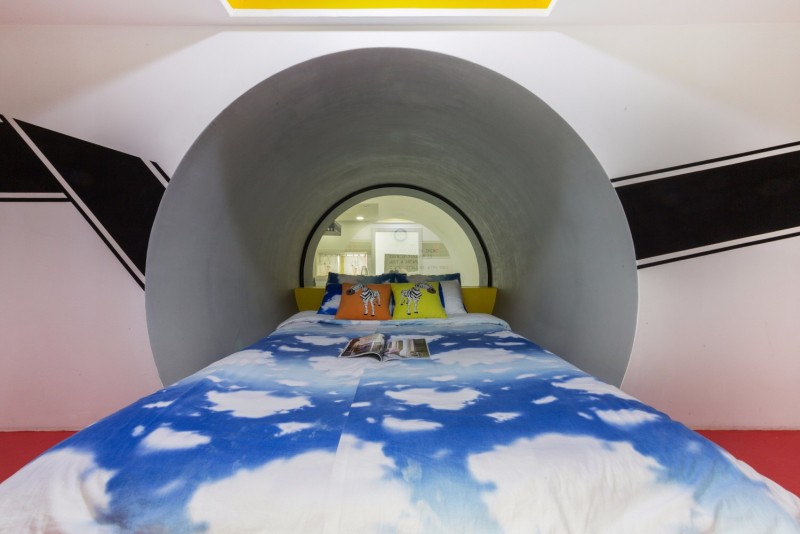 room detail thumbnail 2