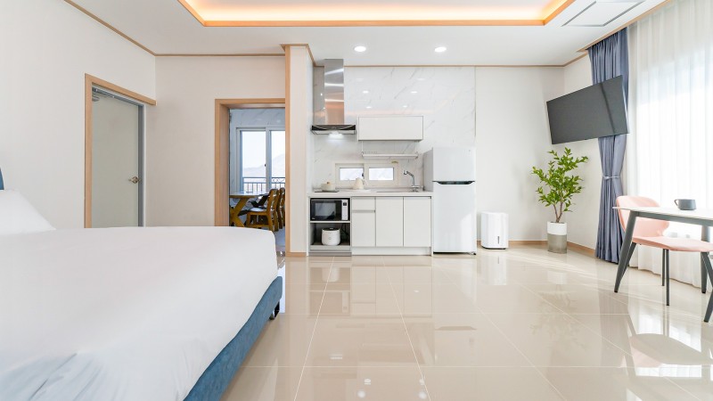 https://yaimg.yanolja.com/v5/2025/01/15/00/67870542bbd932.66915594.jpg
