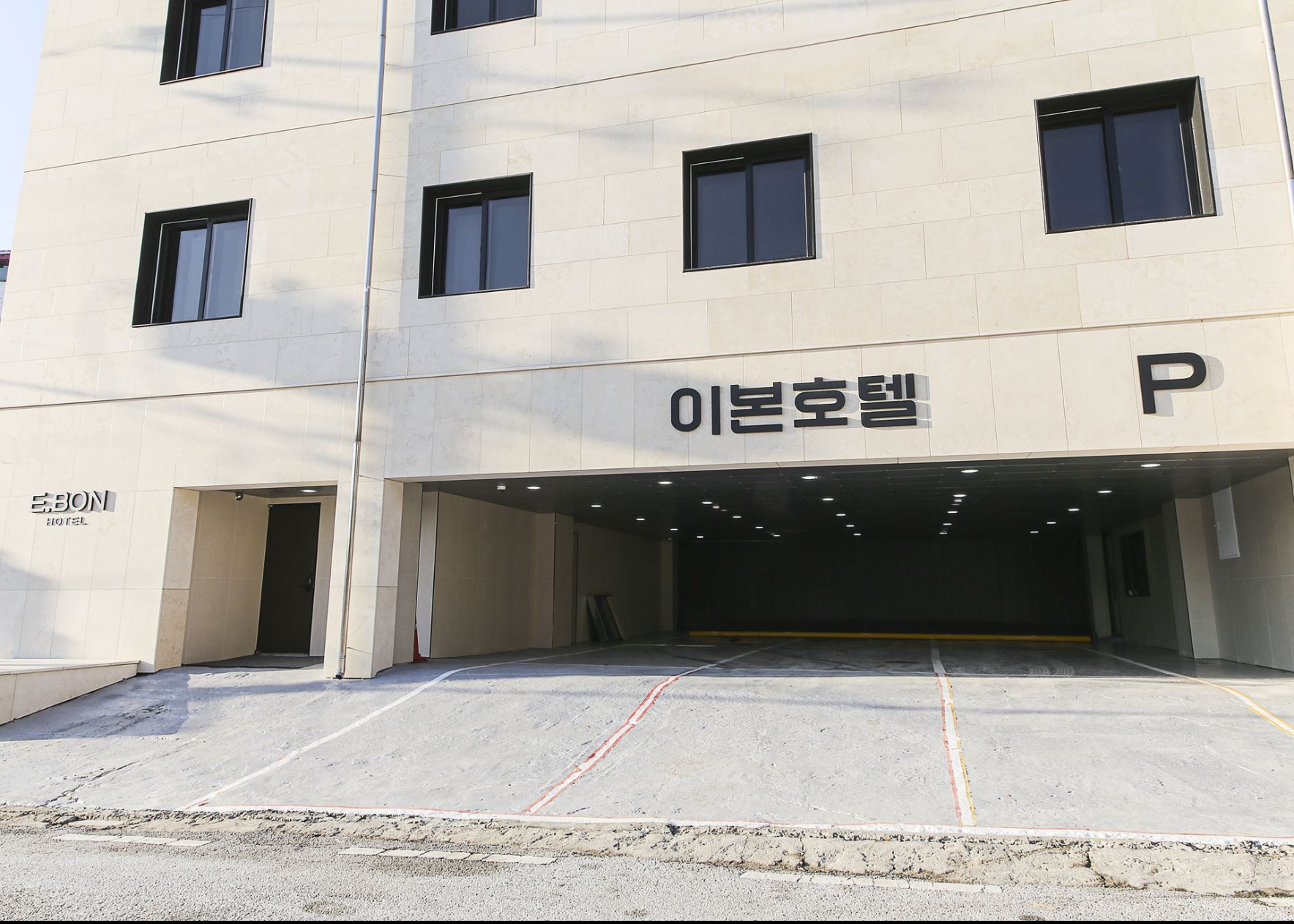 남원 이본호텔 외관