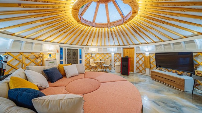 room detail thumbnail 2