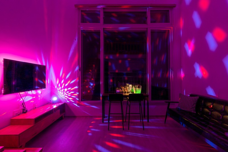 room detail thumbnail 1