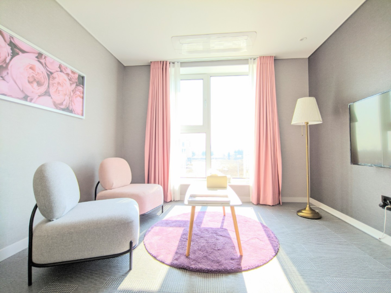 room detail thumbnail 1