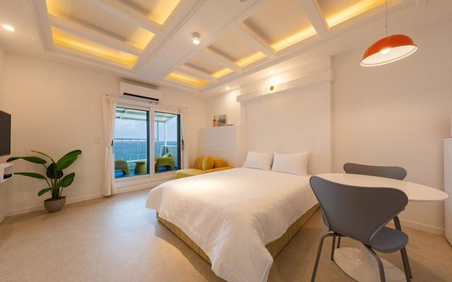 강릉 벨라루나펜션 (해변도보 1분)