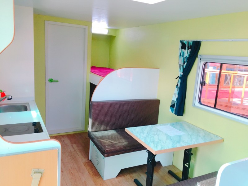 room detail thumbnail 2