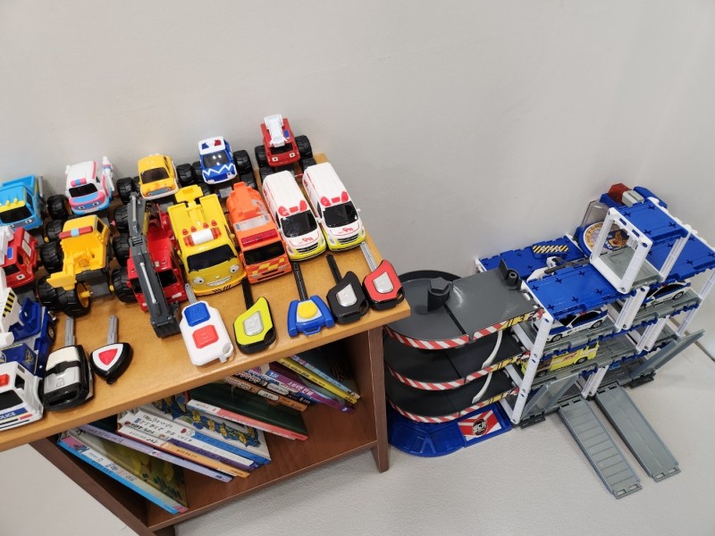 room detail thumbnail 2