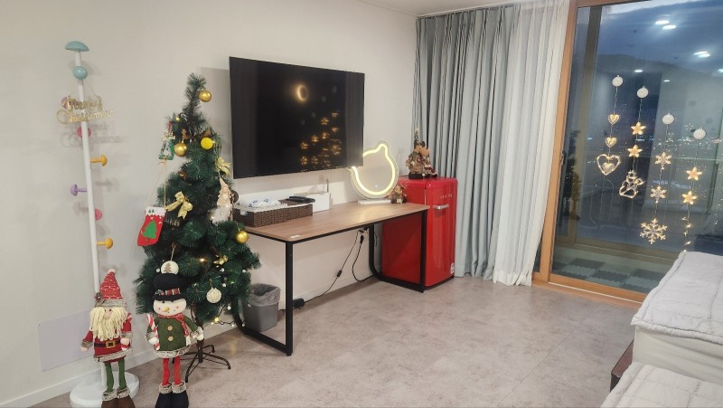 https://yaimg.yanolja.com/v5/2025/01/20/05/678ddd127dd054.67574524.jpg
