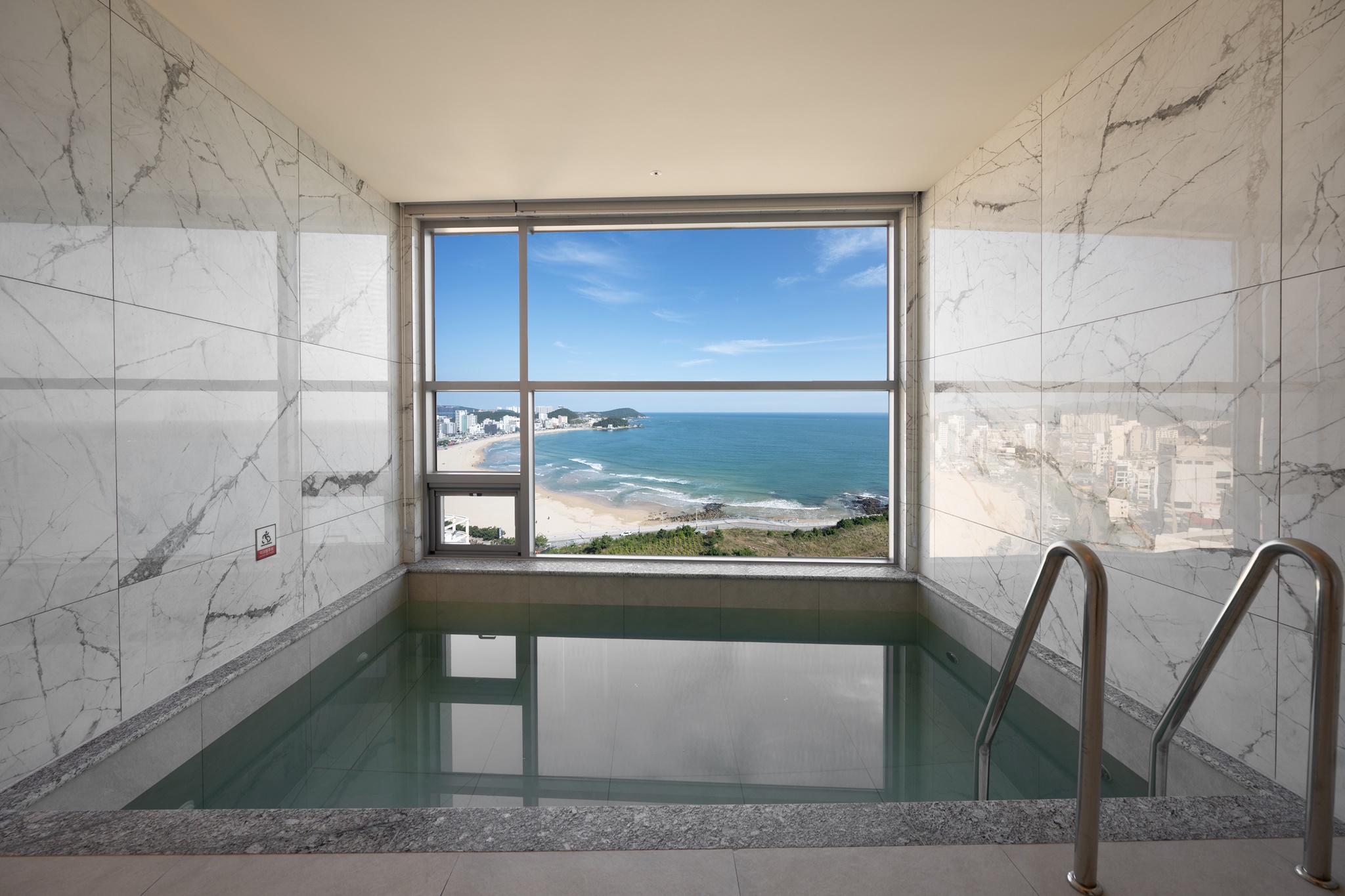 메르드로브 호텔 썸네일3