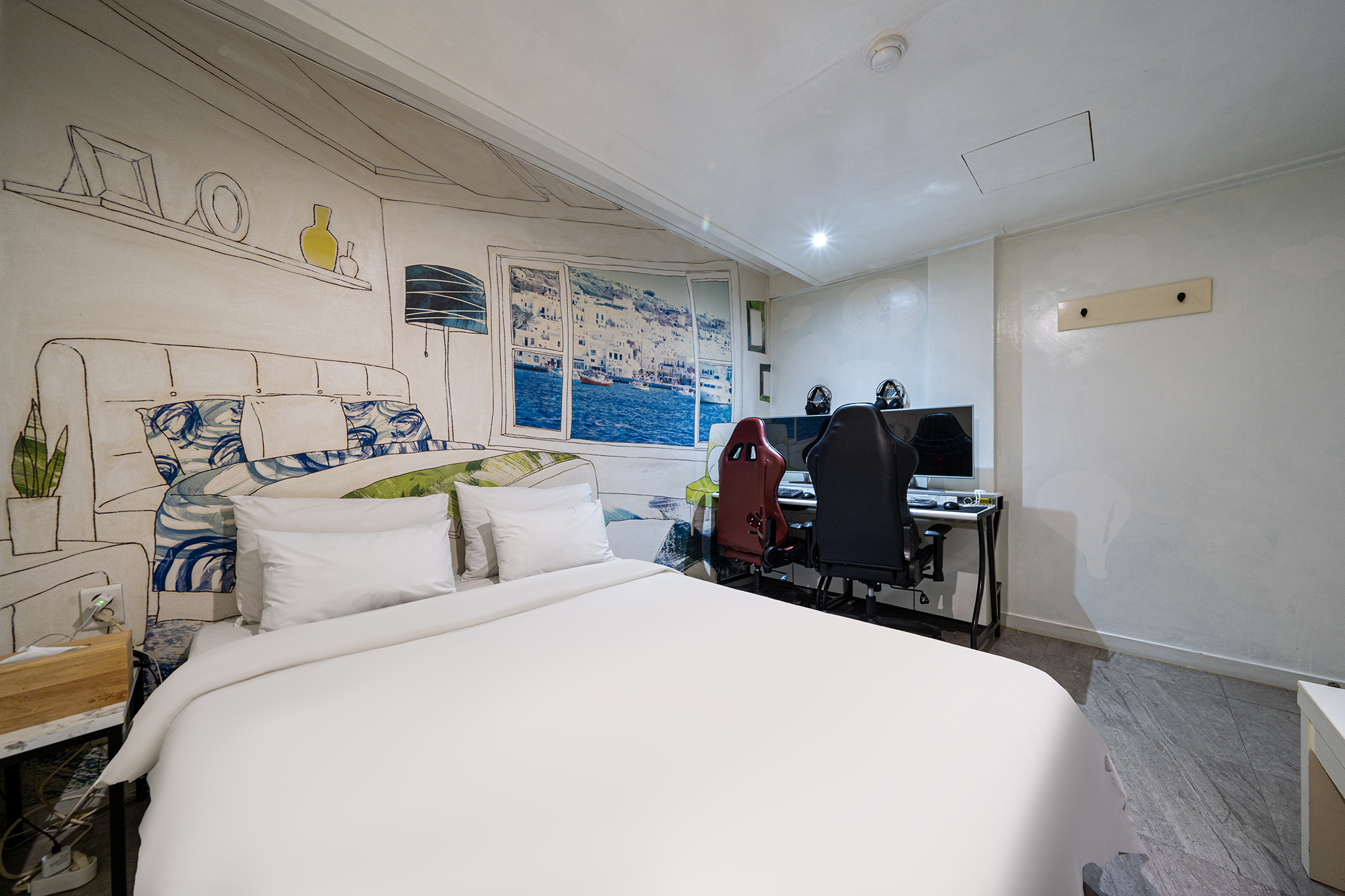 room detail thumbnail 0