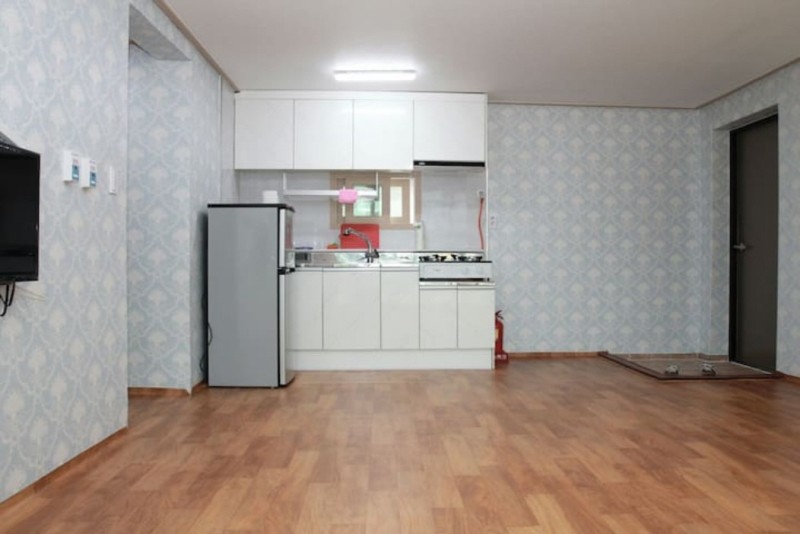 https://yaimg.yanolja.com/v5/2025/01/21/12/678f8f97f164c5.80871947.jpg