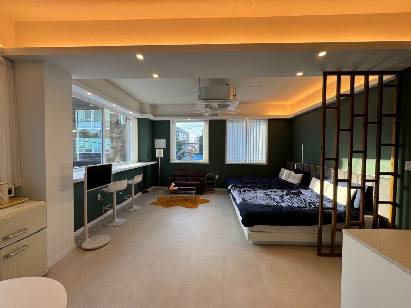 room detail thumbnail 0