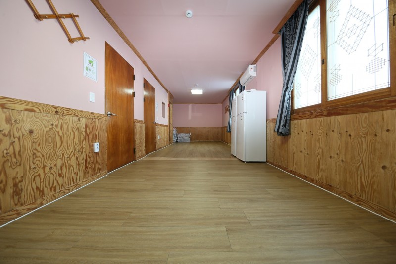 https://yaimg.yanolja.com/v5/2025/01/27/02/6796f115745273.29312080.JPG