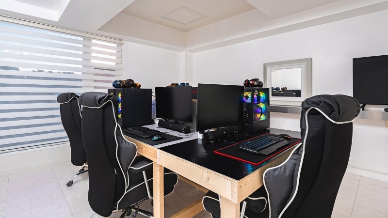 room detail thumbnail 2