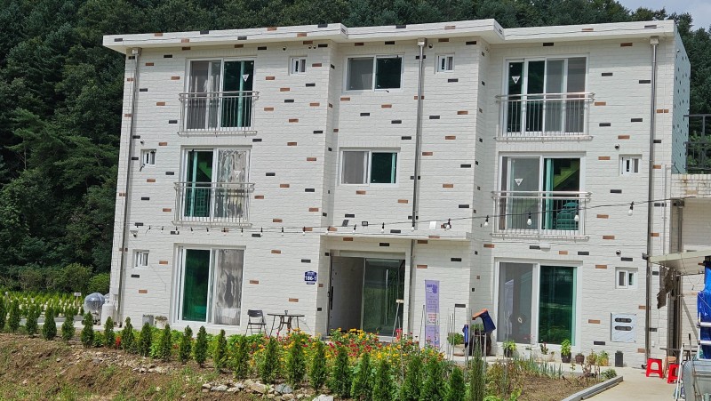 https://yaimg.yanolja.com/v5/2025/02/03/10/67a09ef30e6534.07941859.jpg