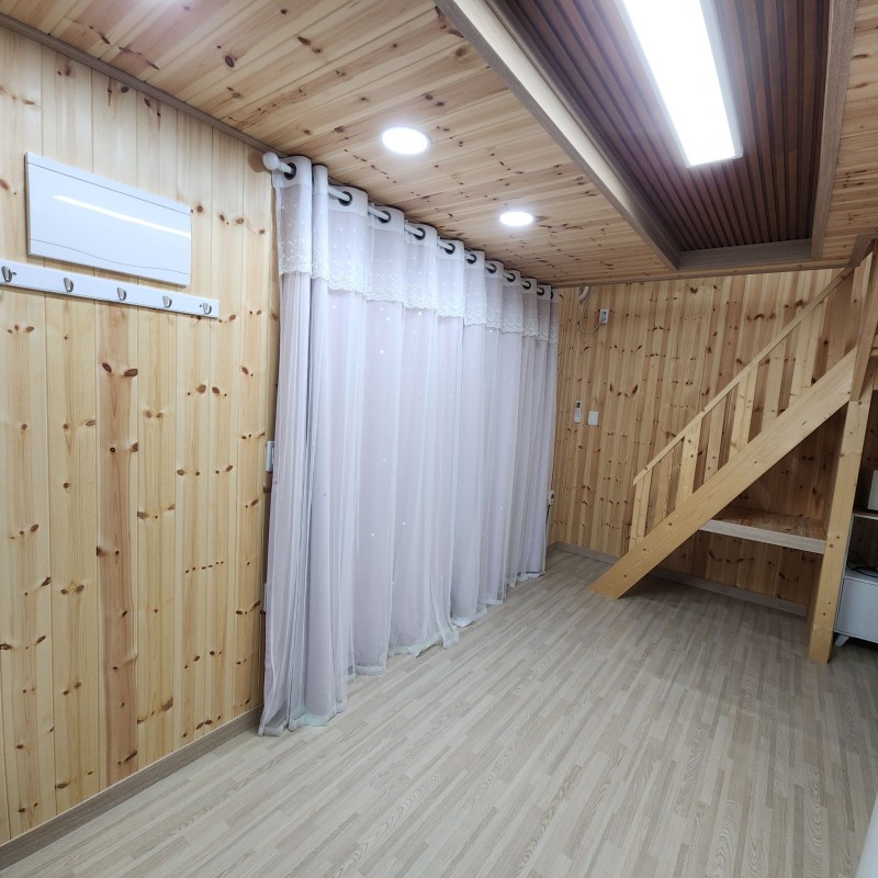 https://yaimg.yanolja.com/v5/2025/02/04/02/67a1802088d556.91675147.jpg