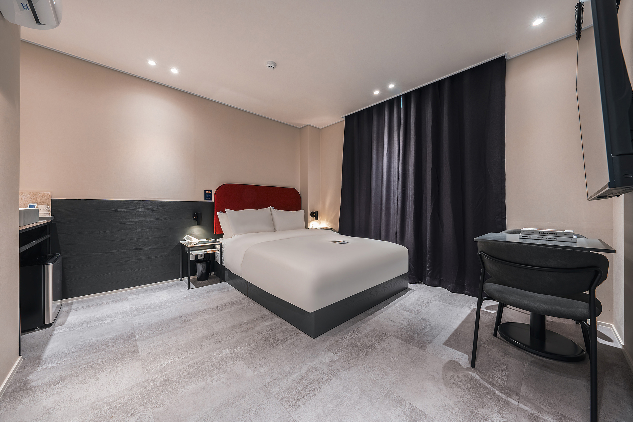 room detail thumbnail 0