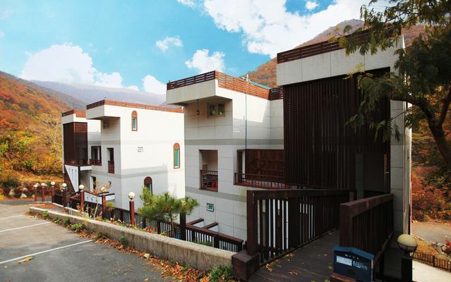 울산 창밖을보라펜션