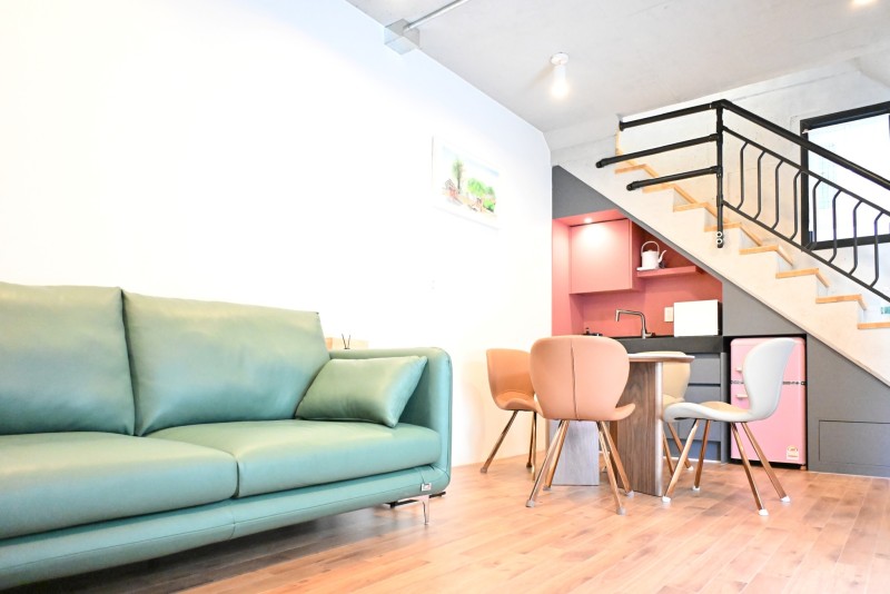 room detail thumbnail 1