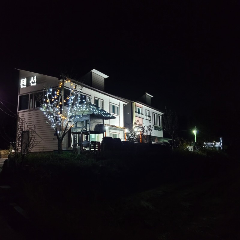 https://yaimg.yanolja.com/v5/2025/02/10/01/67a957cf8aef16.51758567.jpg