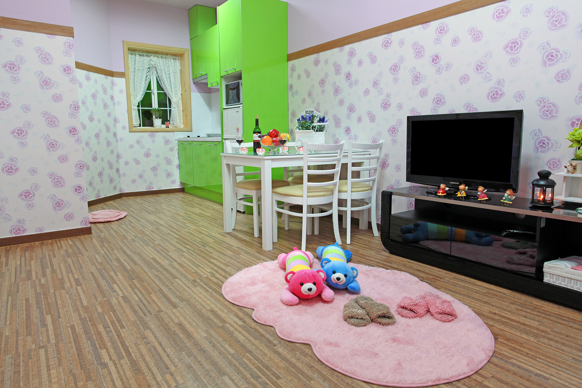 room detail thumbnail 0