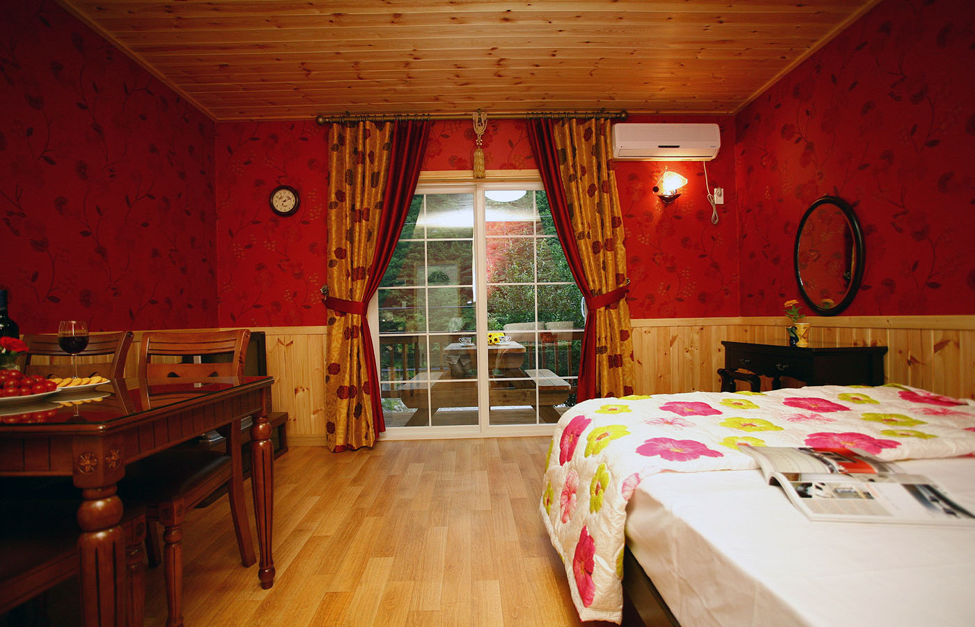 room detail thumbnail 0