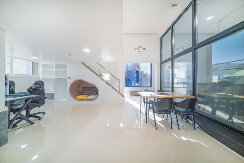 https://yaimg.yanolja.com/v5/2025/02/11/06/67aae7d6cd9a82.03873281.jpg