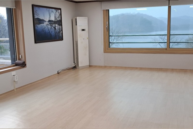 https://yaimg.yanolja.com/v5/2025/02/11/06/67aaeed7d382d7.33619854.jpg