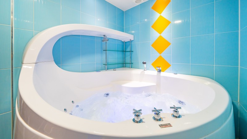 room detail thumbnail 2