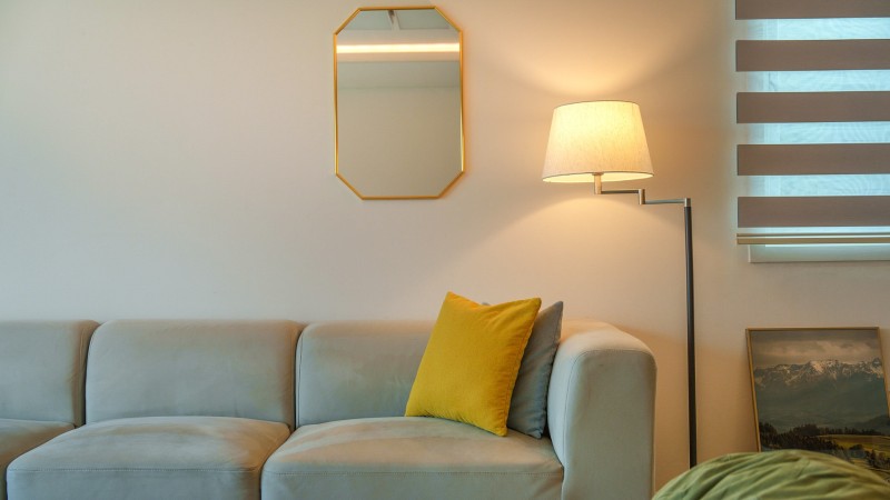 room detail thumbnail 2