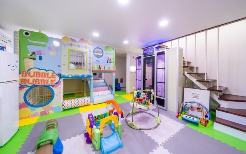 room detail thumbnail 1