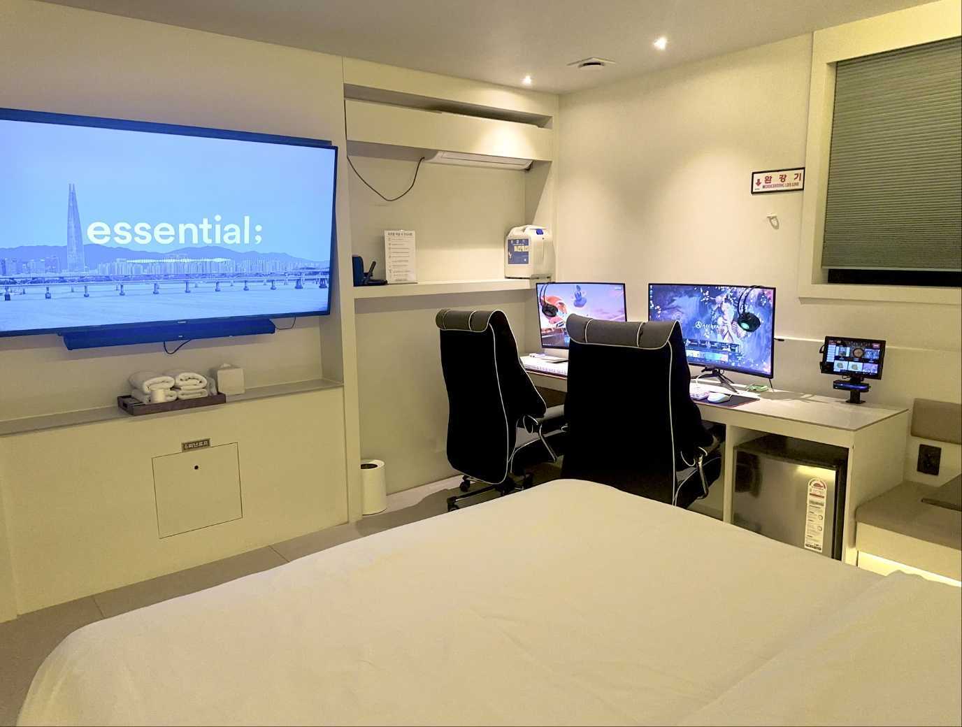 room detail thumbnail 0