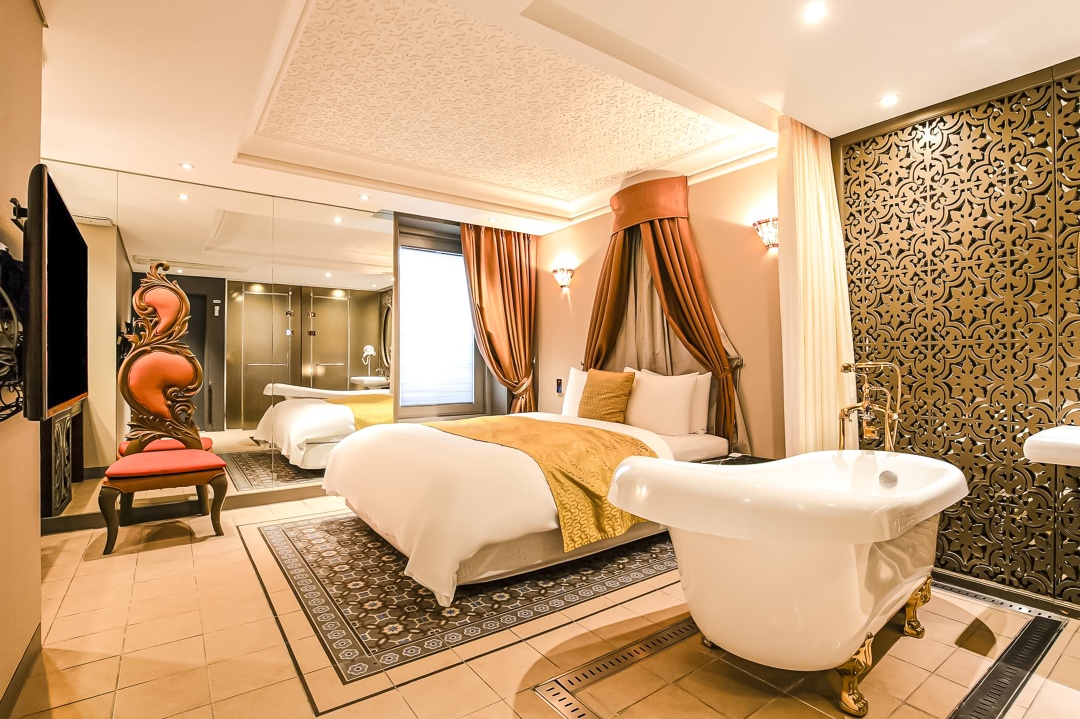 room detail thumbnail 0