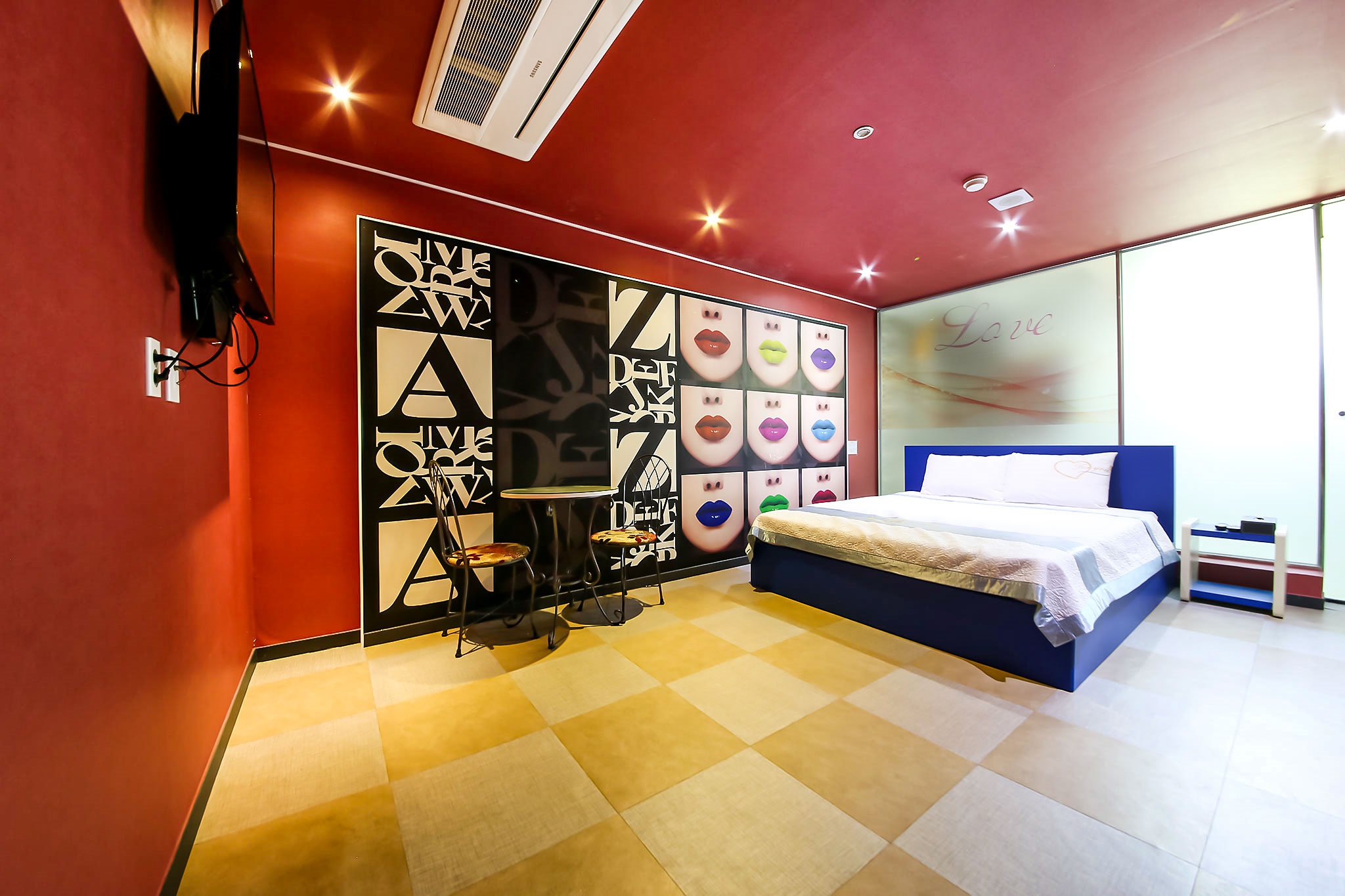 room detail thumbnail 0