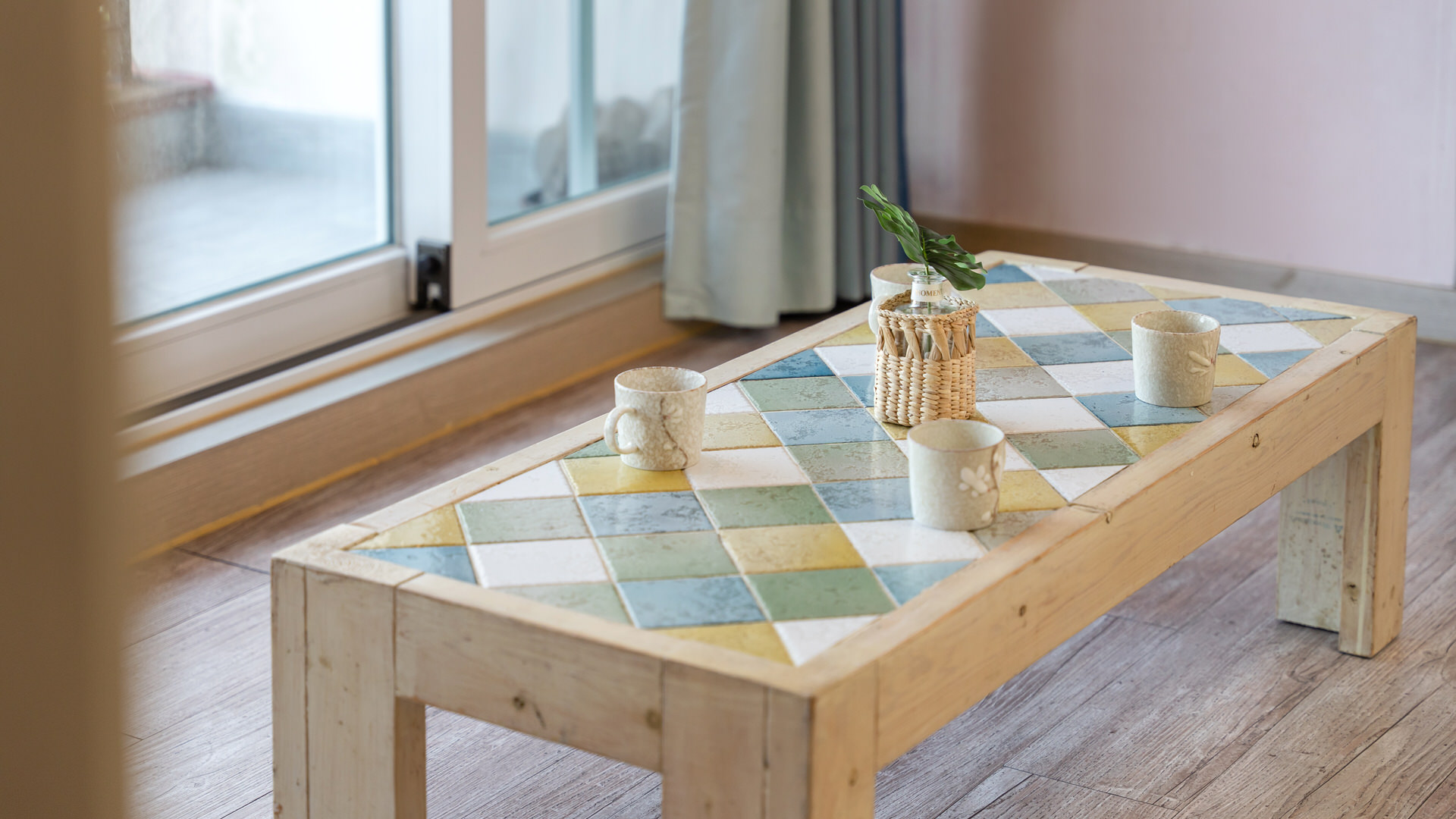 room detail thumbnail 2