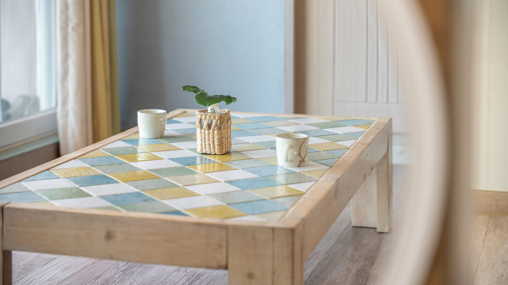 room detail thumbnail 2