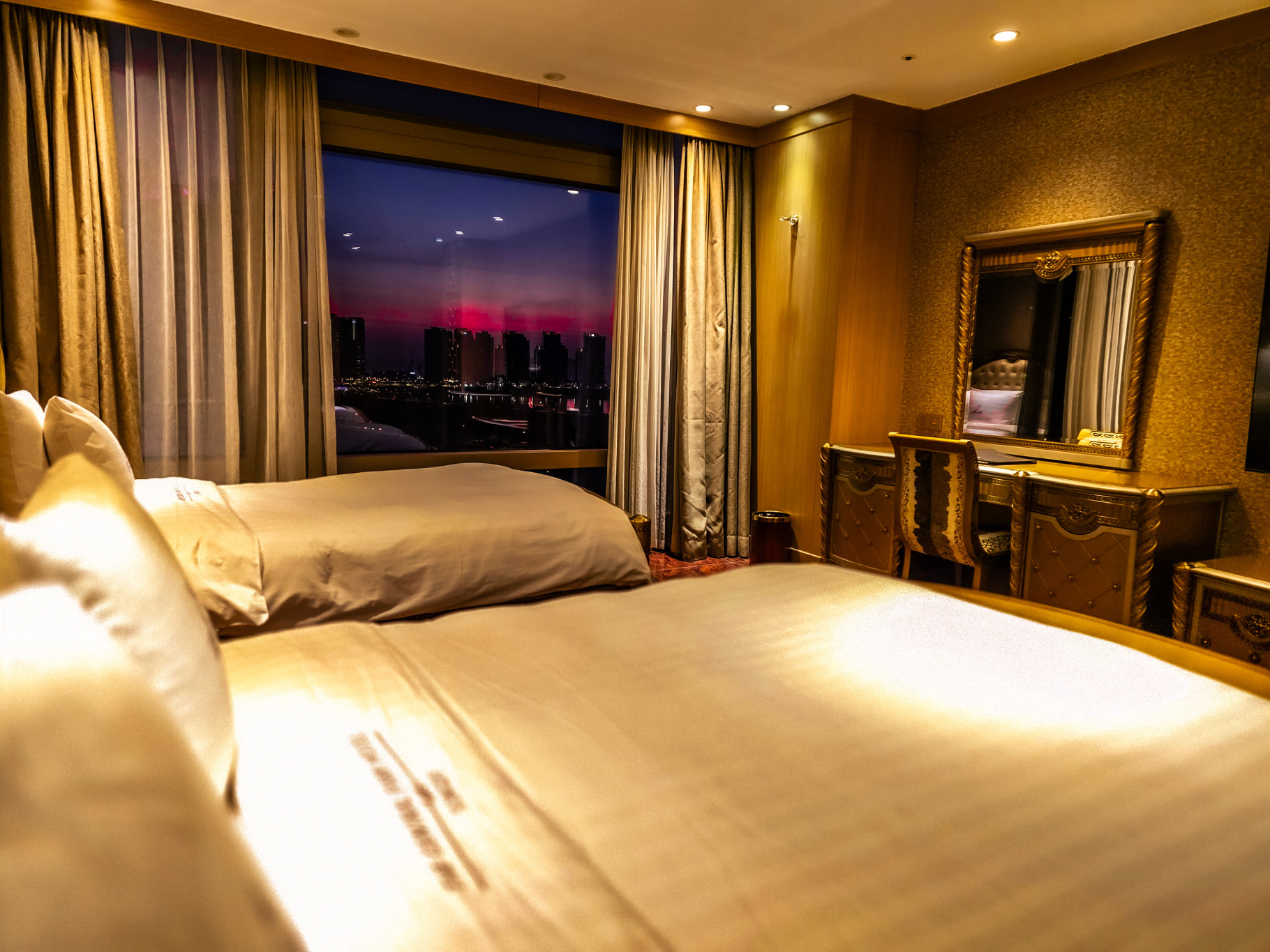 room detail thumbnail 0