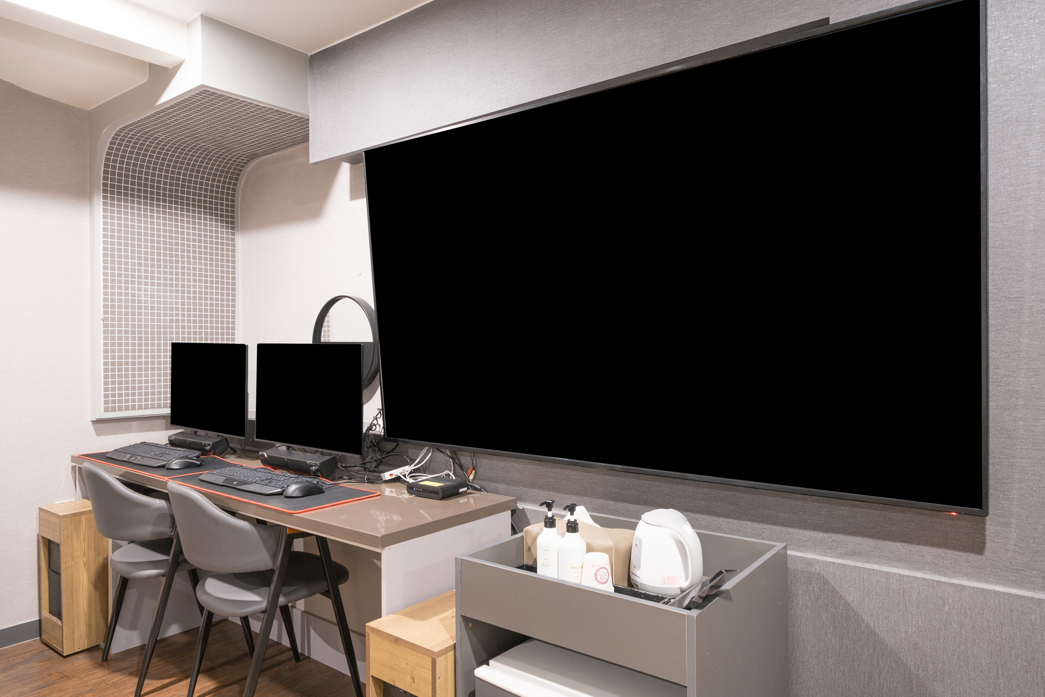 room detail thumbnail 1