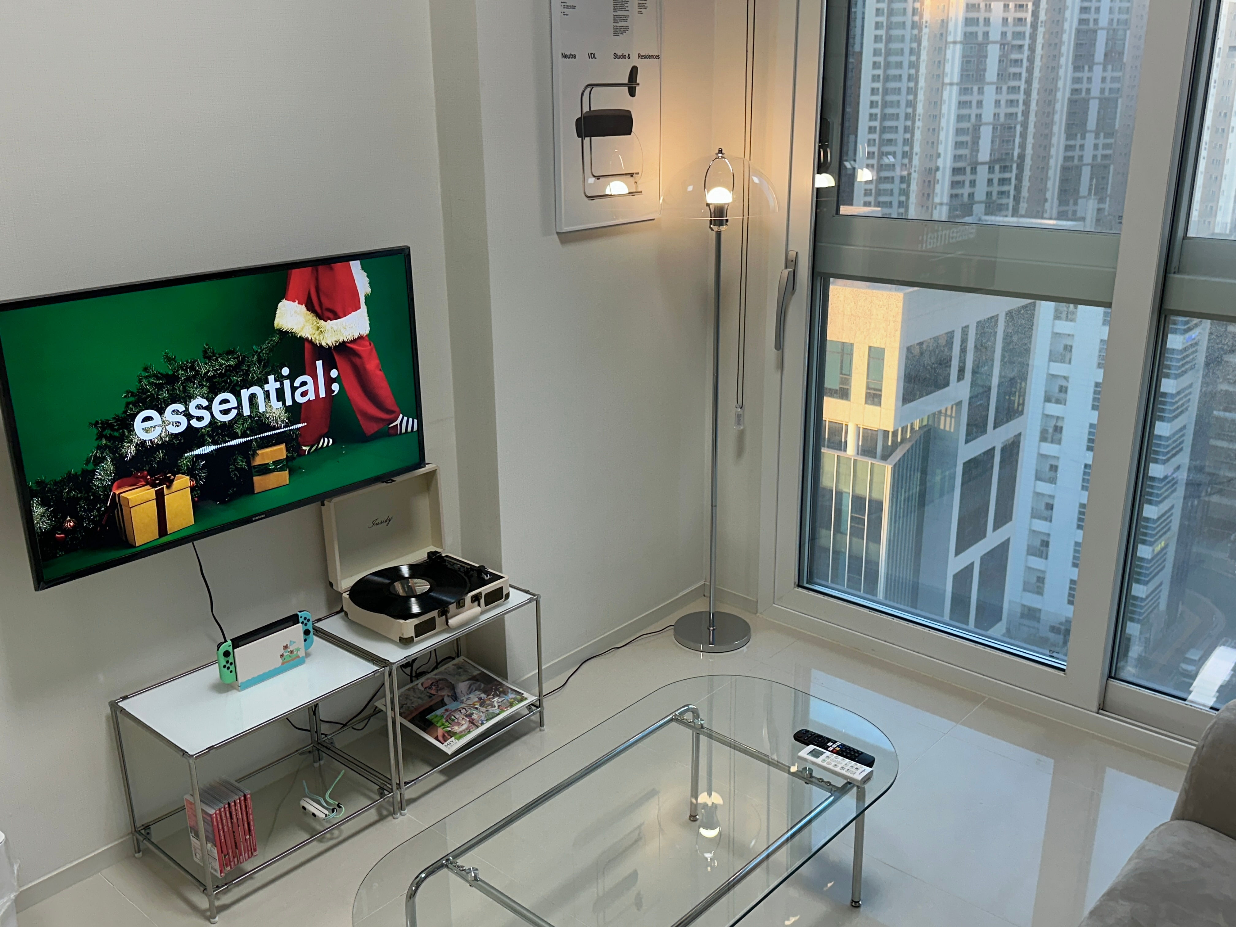 room detail thumbnail 1