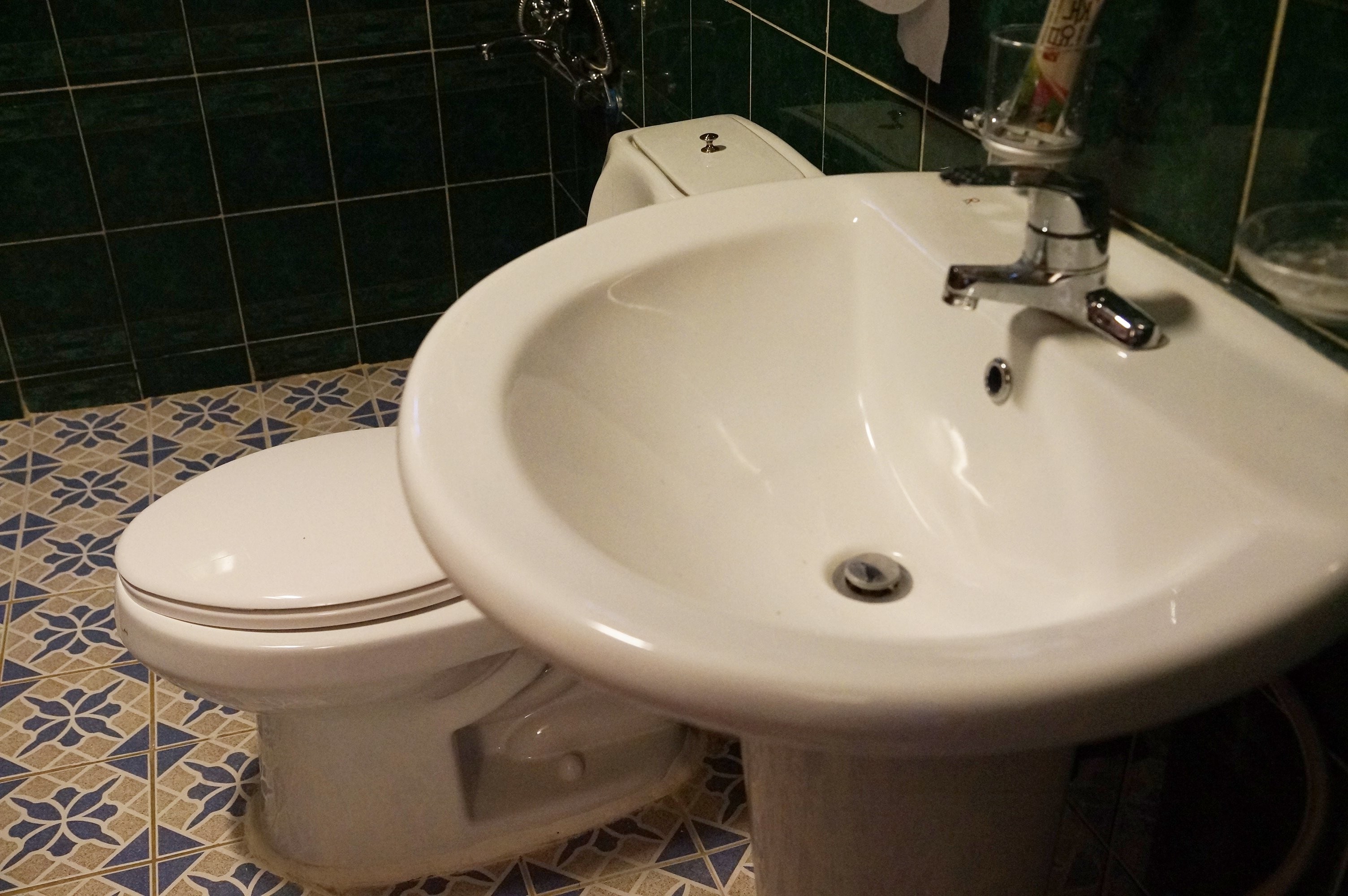 room detail thumbnail 2