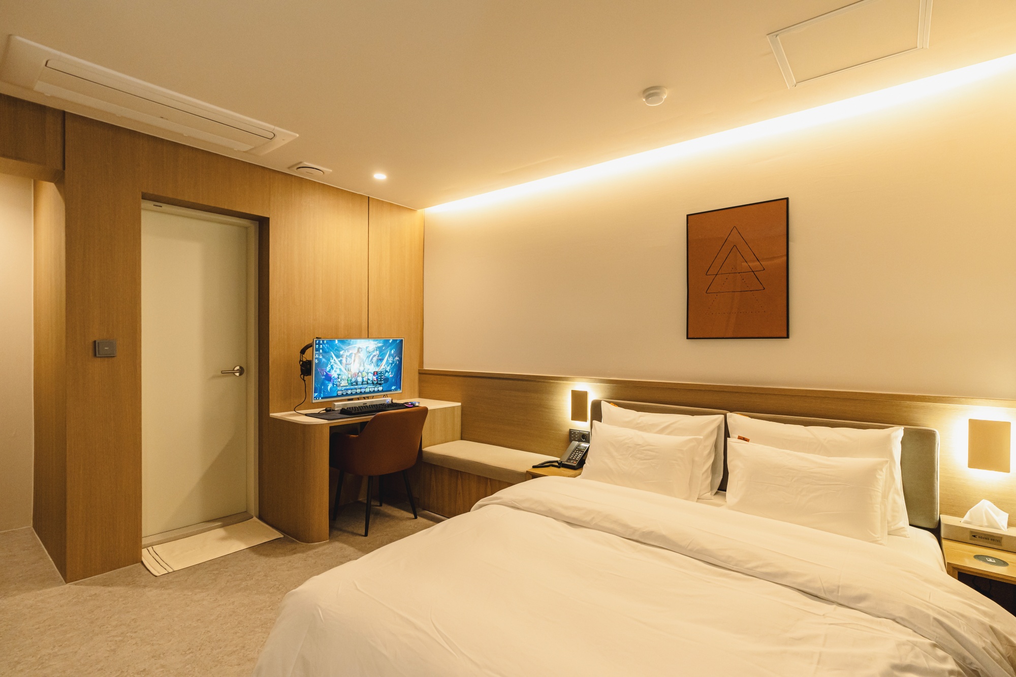 room detail thumbnail 0