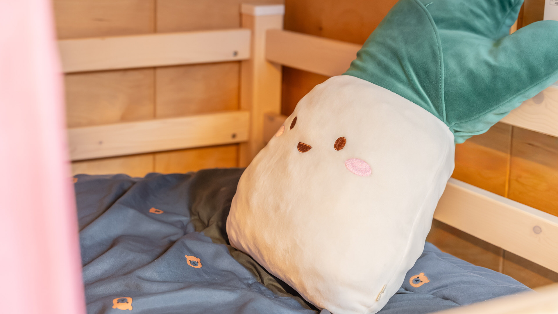 room detail thumbnail 2