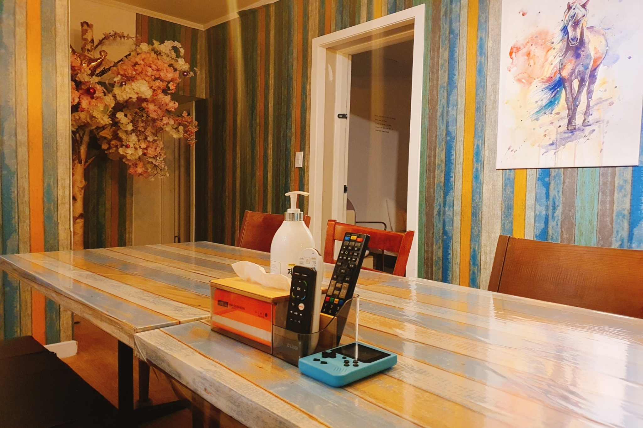 room detail thumbnail 0