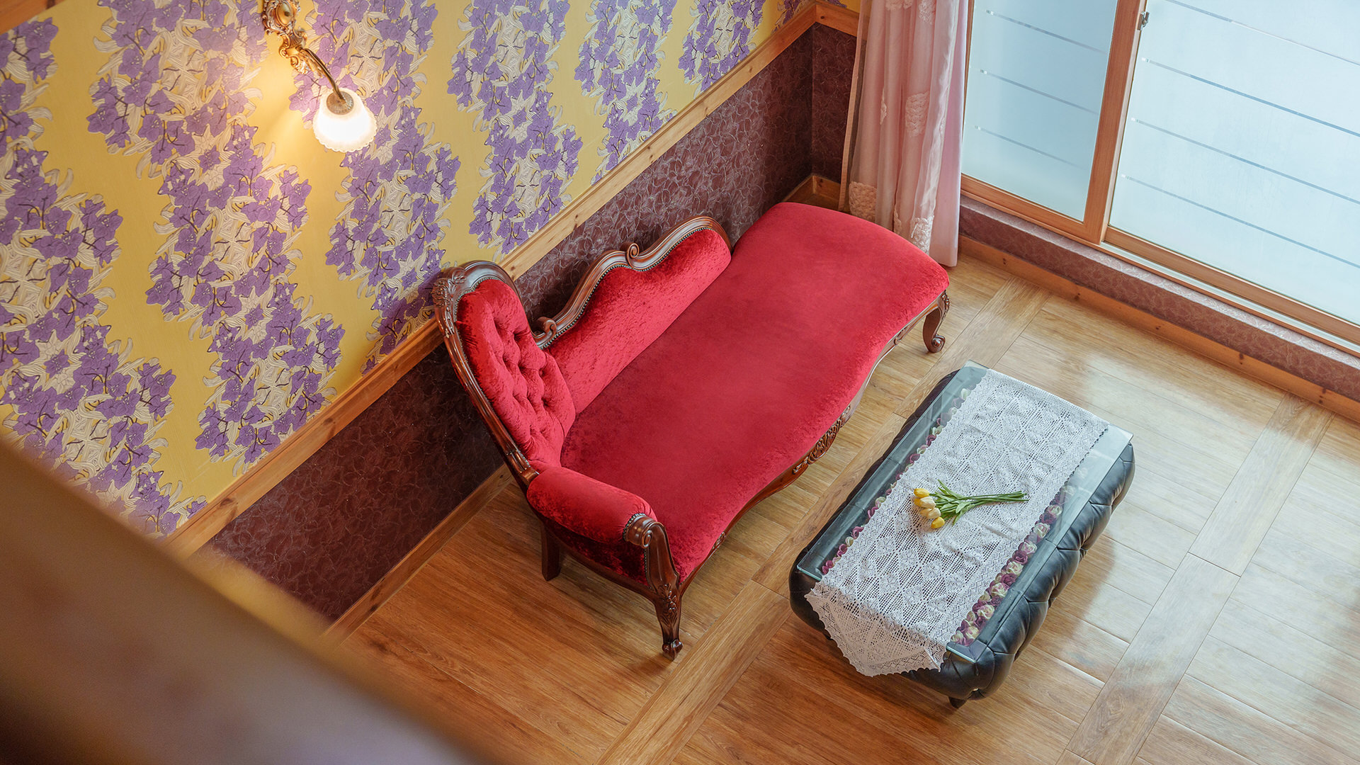 room detail thumbnail 2