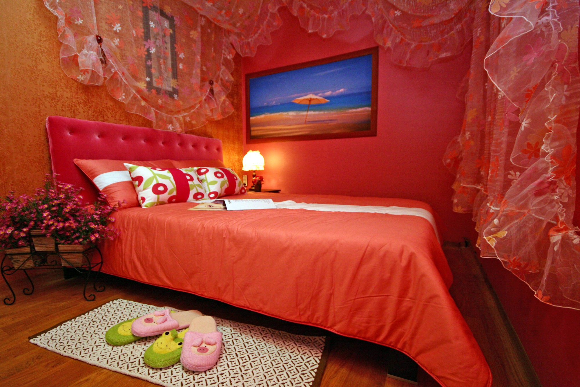 room detail thumbnail 0