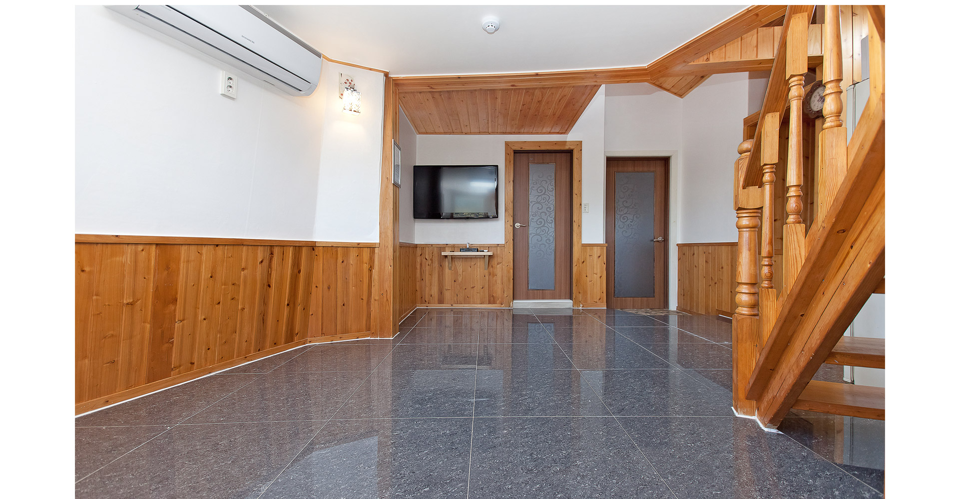 https://yaimg.yanolja.com/v5/2025/04/19/09/68036d81145b43.10206546.jpg