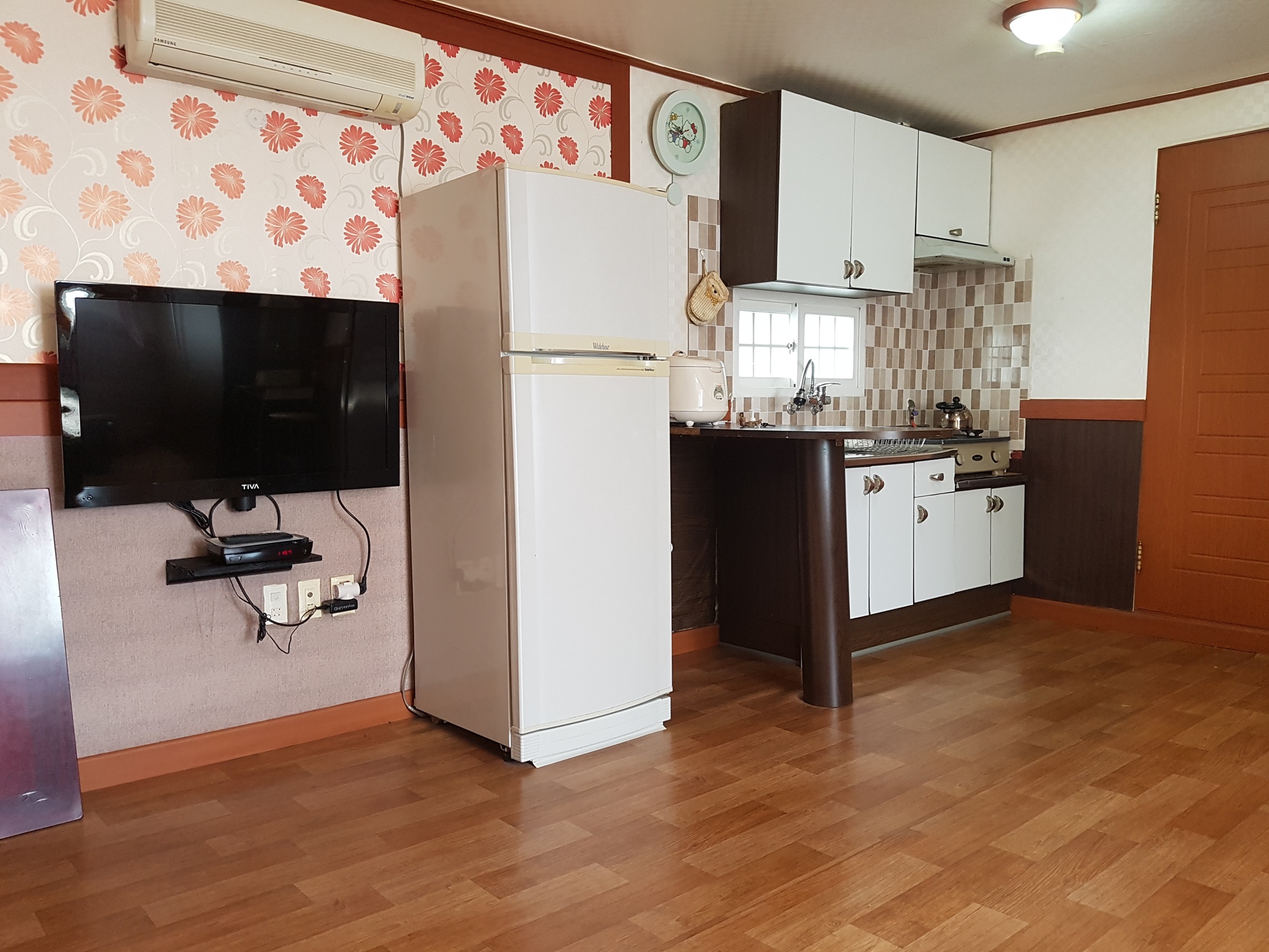 https://yaimg.yanolja.com/v5/2025/04/19/09/68036eeb162487.46911517.jpg